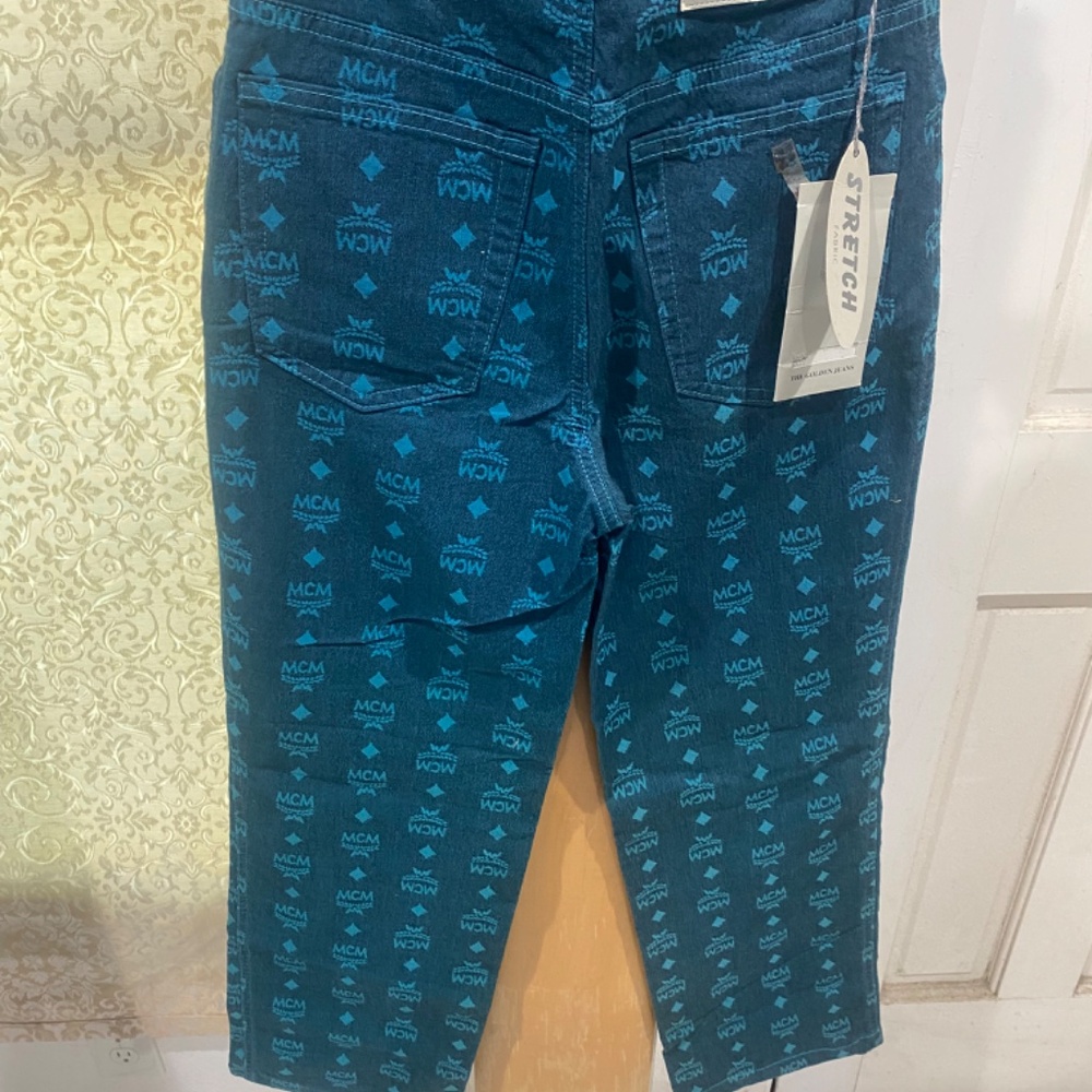 Ladies Authentic Mcm Printed Stretch Capri Pants Sz 26